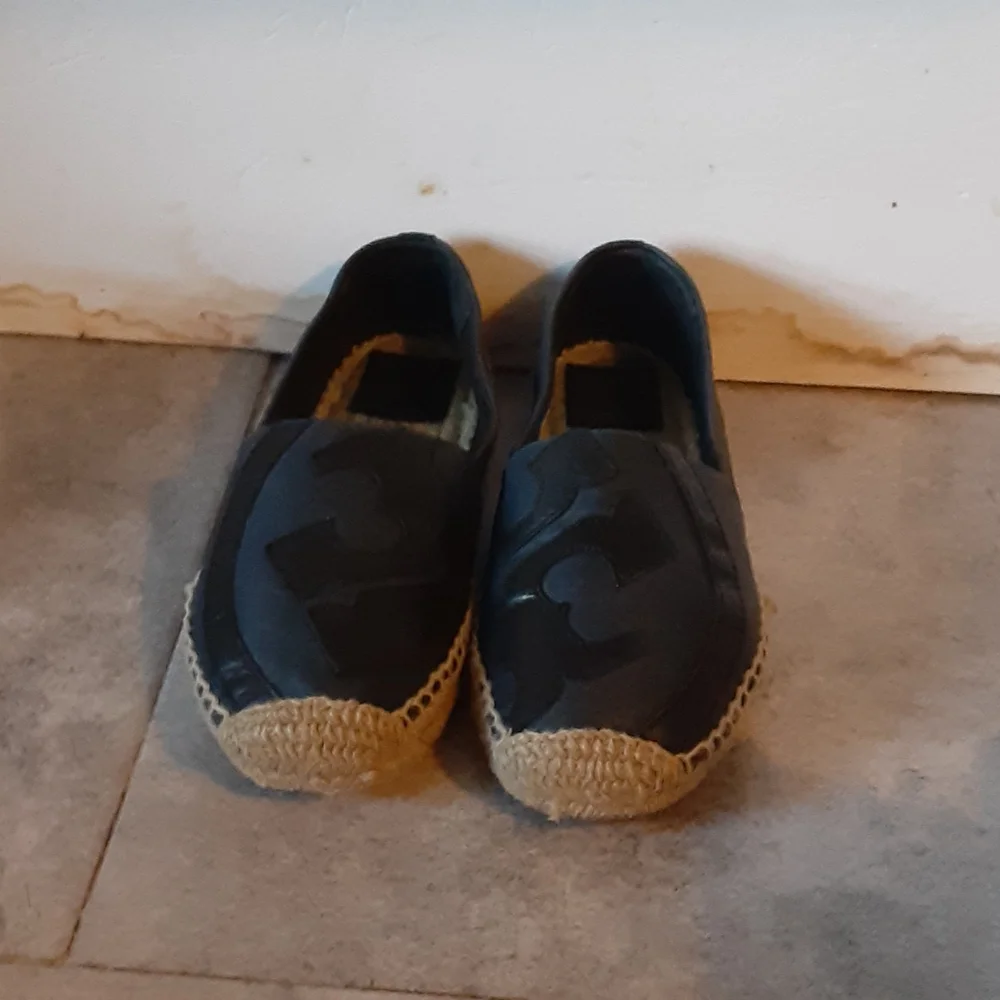 TORY BURCH shoes size 6 women - Picture 4 of 5